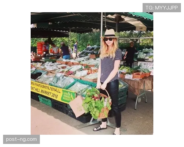 杜丽这生活细节太犯规了,连买菜都像在拍广告,普通人看完就想辞职 杜丽这生活细节太犯规了,连买菜都像在拍广告,普通人看完就想辞职